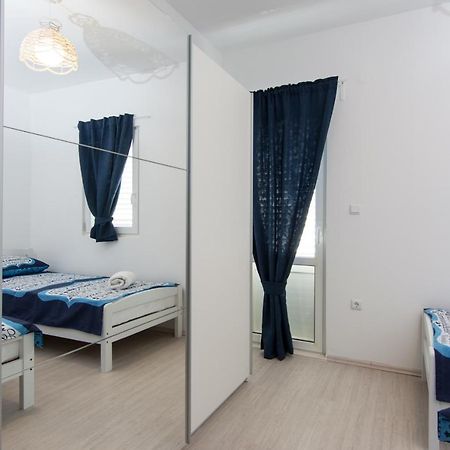 Lux Apartman S Pogledom Na More Trogir Eksteriør billede